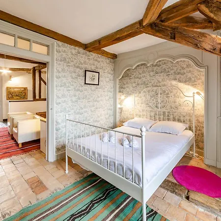 Les Rangeardieres Piscine Familial Holiday home *