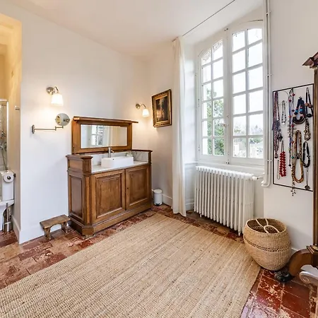 Les Rangeardieres Piscine Familial Holiday home *